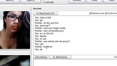 Sıcak bir sarışın amını ve kıçını da perişan ediyor eskiturkporno