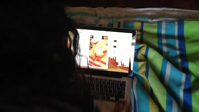 Doğal göğüsleri olan bir eski turk pornocular sürtük dolaba bastırılır